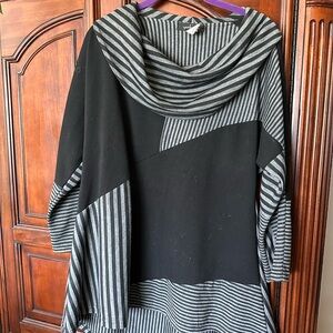Chic Striped Black and Gray Women's Tunic